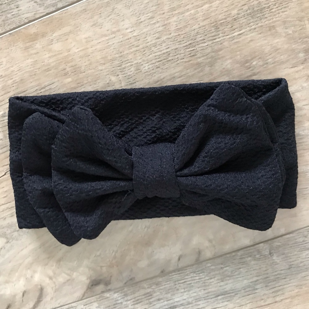Larger size black infant bow headband